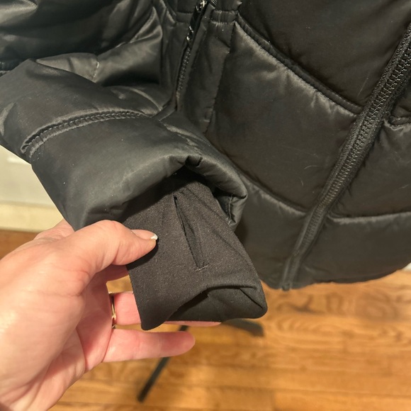 Nautica Women's Puffer Jacket w/ Detachable Hood Water Resistant winter coat - Picture 7 of 8